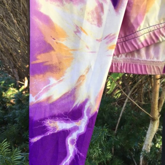 Dramatic, NWT, High Performance, Yoga Leggings, OS - Picture 3 of 6